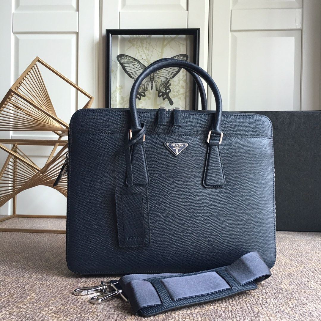 Pra*a briefcase